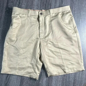 Men’s Haggar H26 Trademark Brand Size 38 Shorts